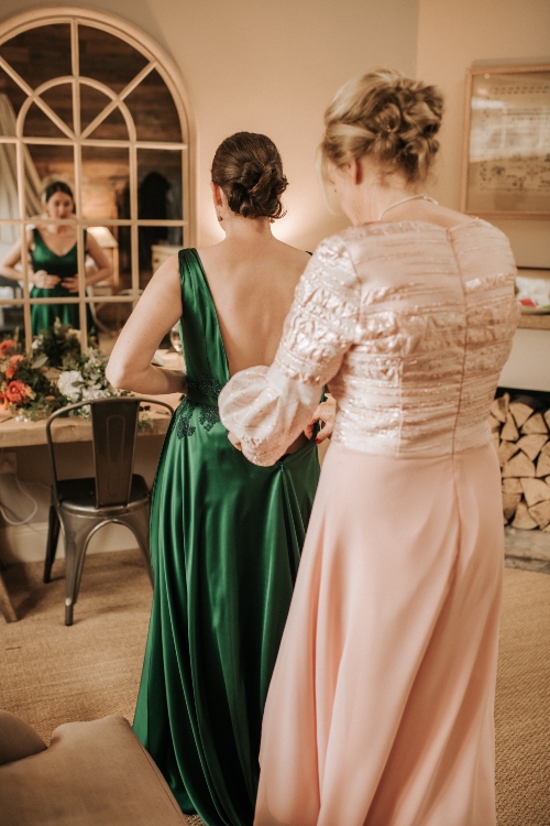 Emerald green wedding dress, bridal Prep, Bridal portrait