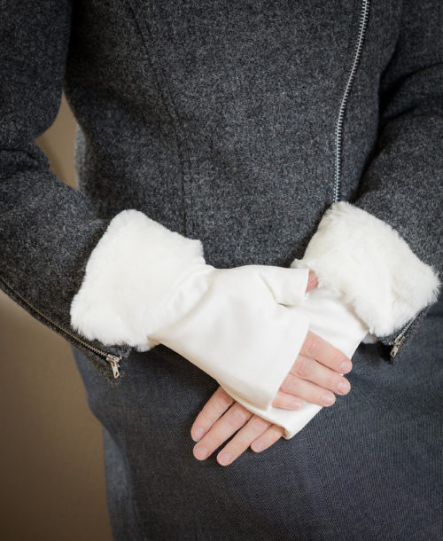 Fingerless gloves winter white