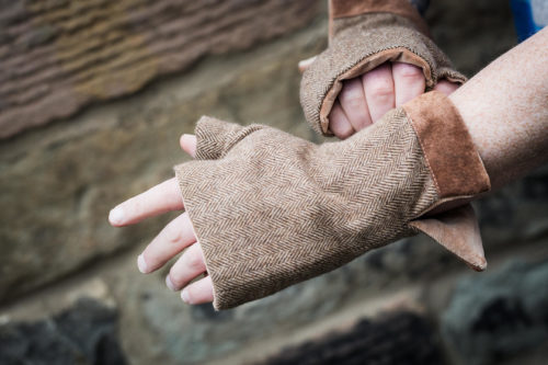 Men's fingerless gloves brown