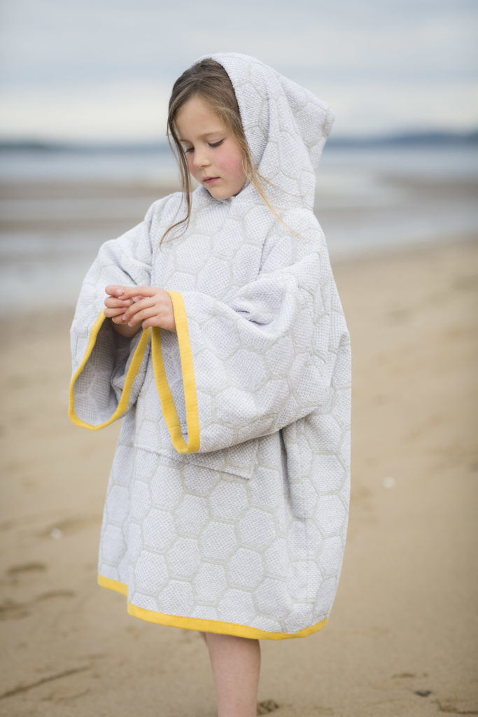 Changing robe, grey and yellow