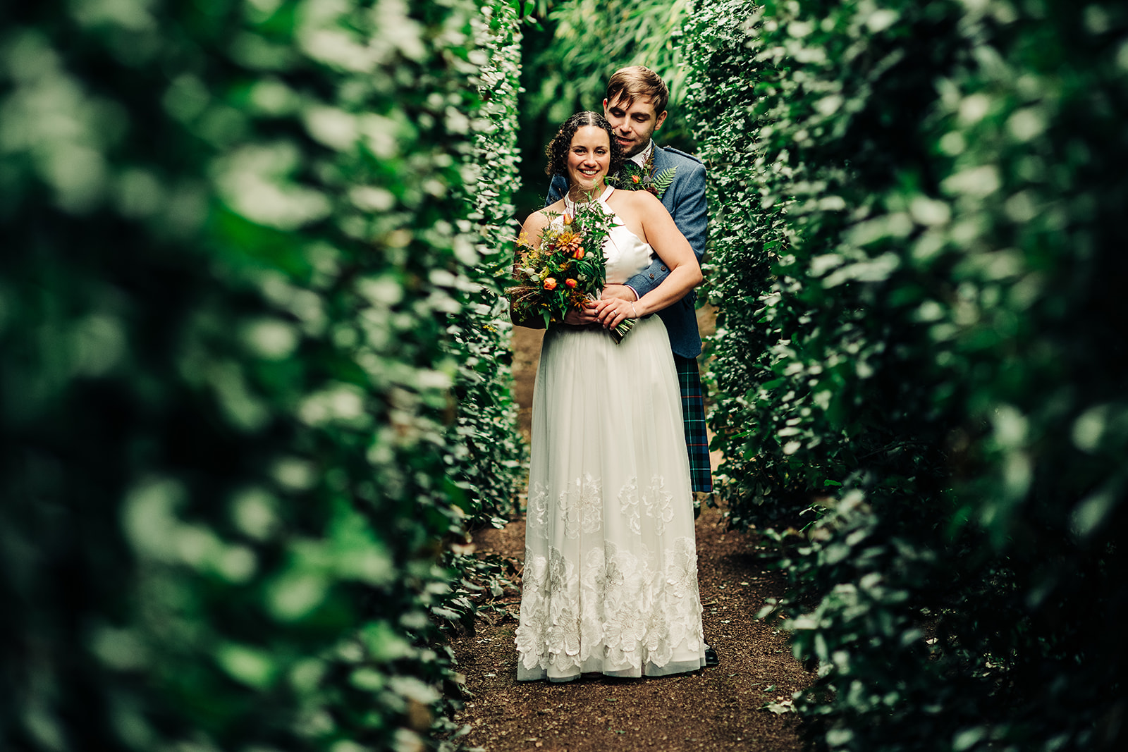 bride and groom autumn wedding