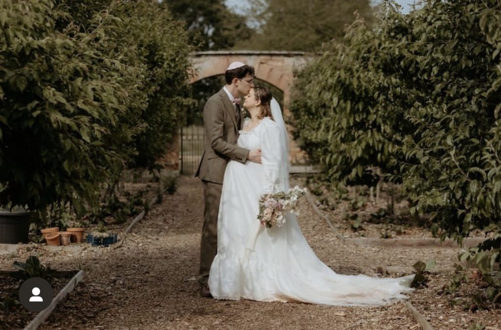 vintage inspired maternity wedding dress