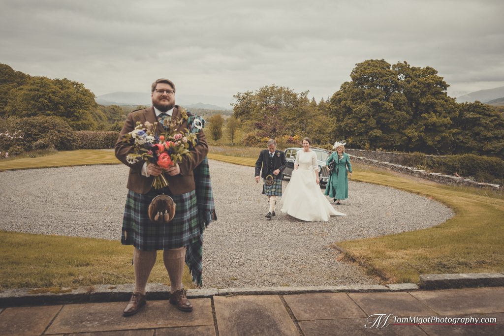 lochside wedding at lochnell 