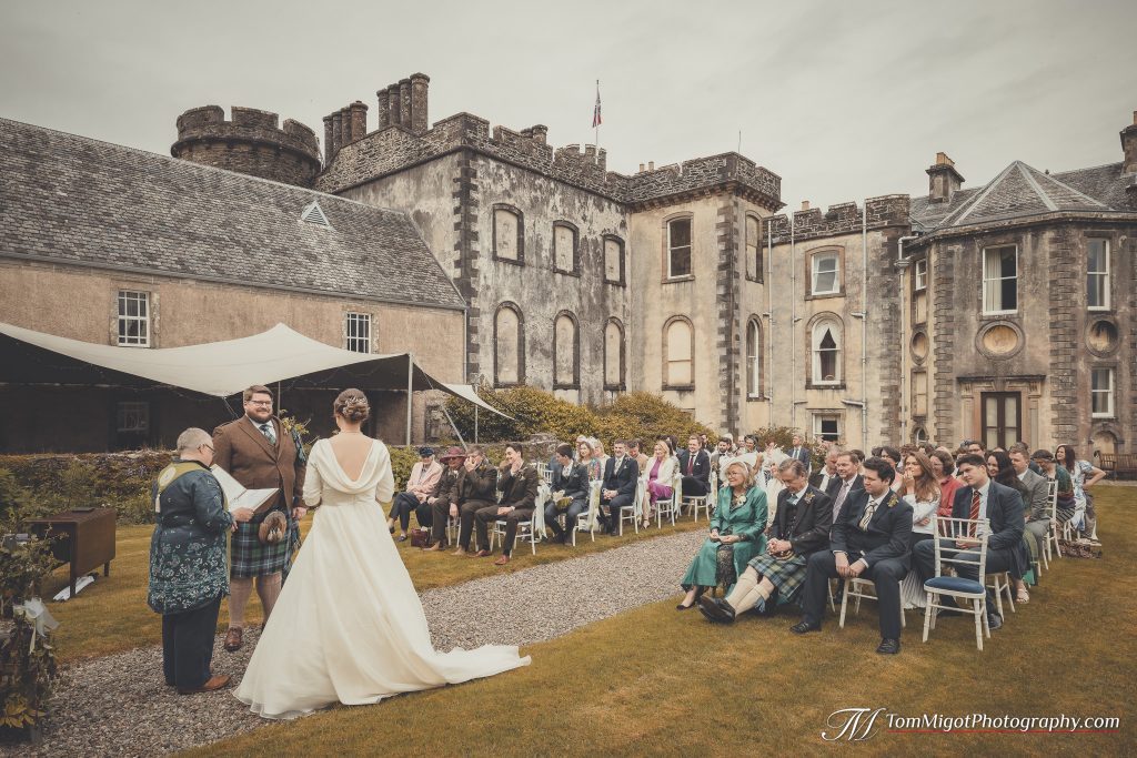 castle garden wedding ceremony