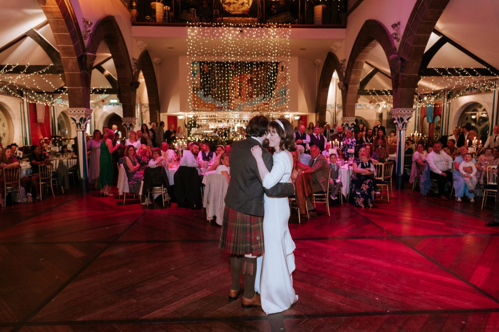 first dance vintage style wedding 